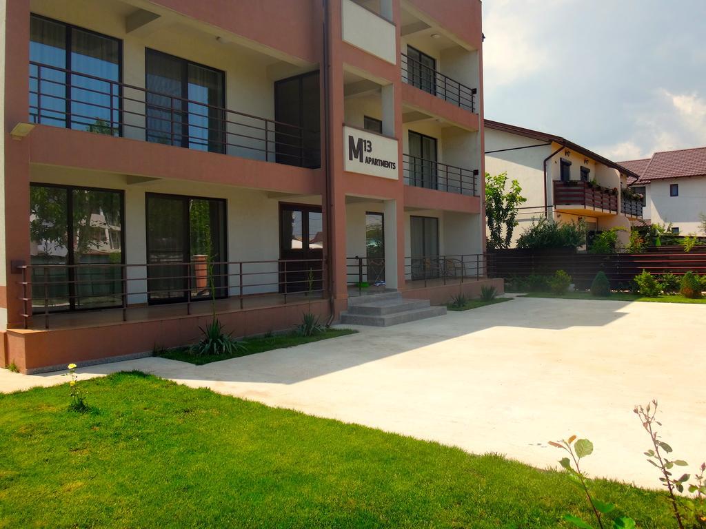 M13 Apartments นาโวดาริ ภายนอก รูปภาพ